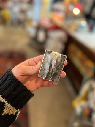 On the Range Buckles