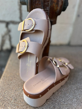 Chinese Laundry Surfs Up Wedge Sandal
